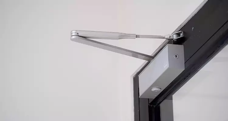 Screen Door Closer Repair in Royal Palm Beach, FL