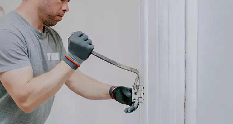 Cracked Door Jamb Repair in Royal Palm Beach, FL