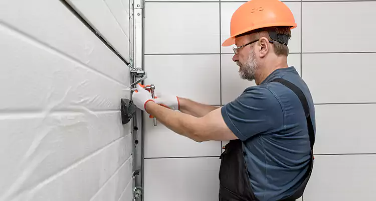 Emergency Garage Door Repair in Royal Palm Beach, FL