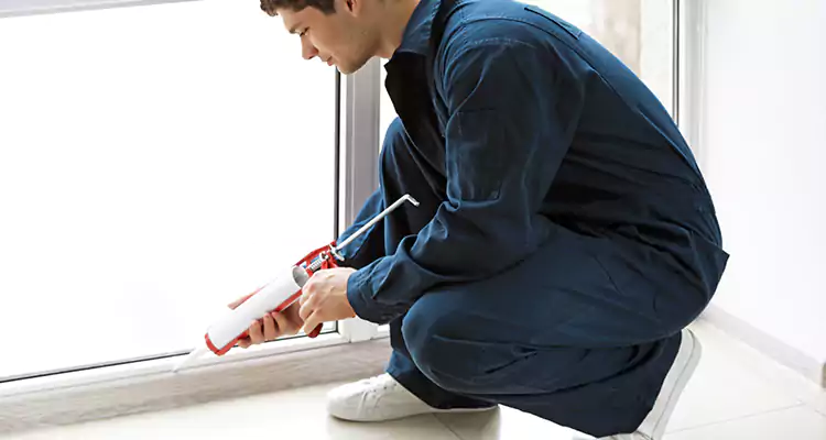 Window Glass Caulk Repair in Royal Palm Beach, FL