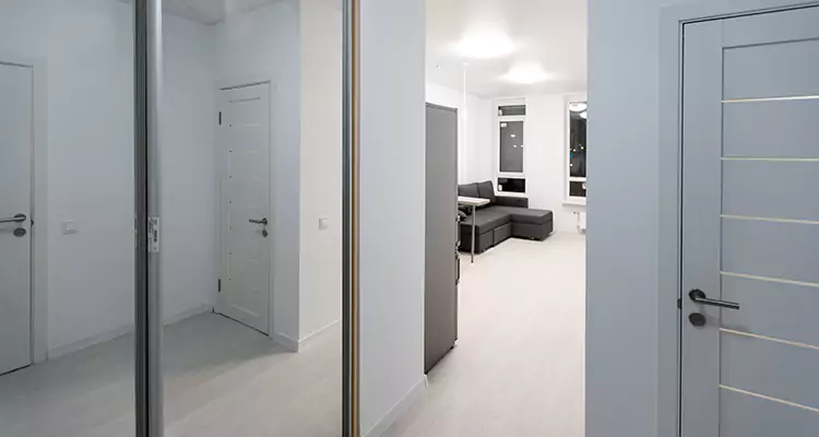 Modern Mirrored Closet Doors Repair in Royal Palm Beach, FL