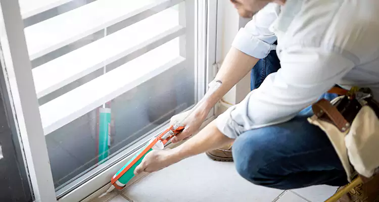 Dap Window Caulk Repair in Royal Palm Beach, FL